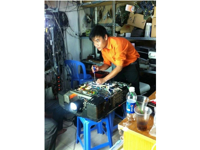 Fix the projector without power, no lights