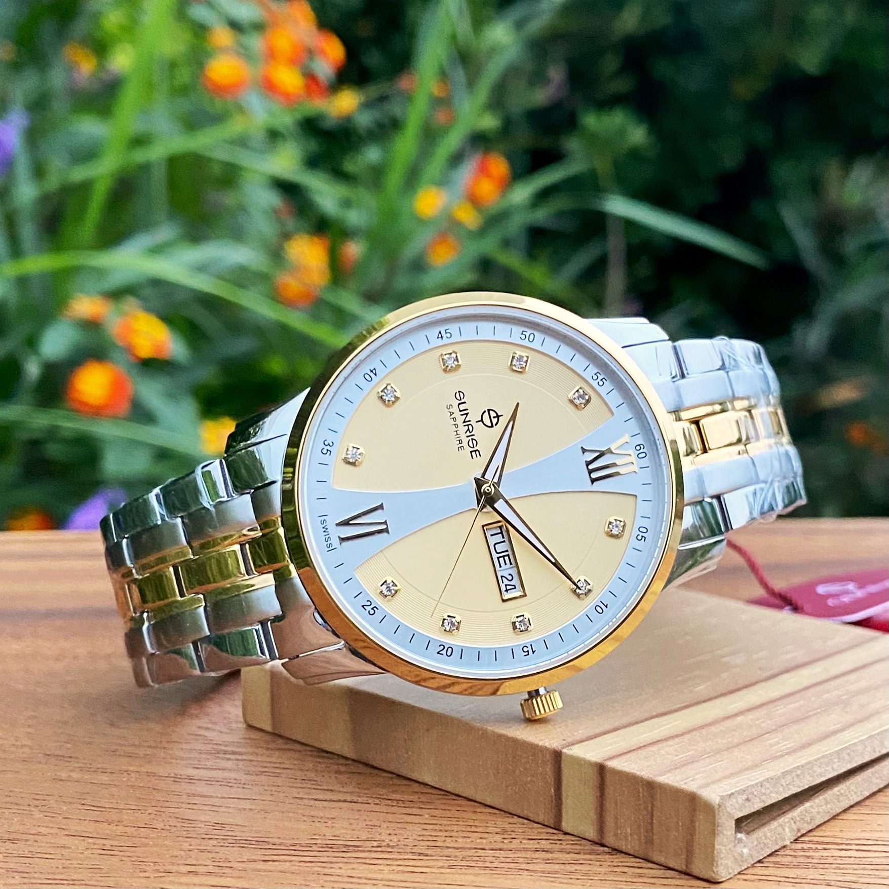 Sunrise hot sale sapphire watch