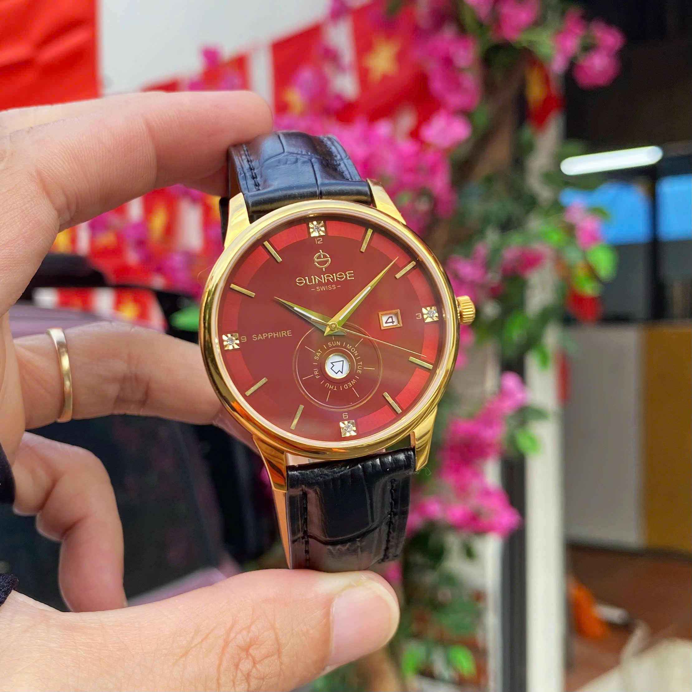 ĐỒNG HỒ SUNRISE DAY DATE 1137SA