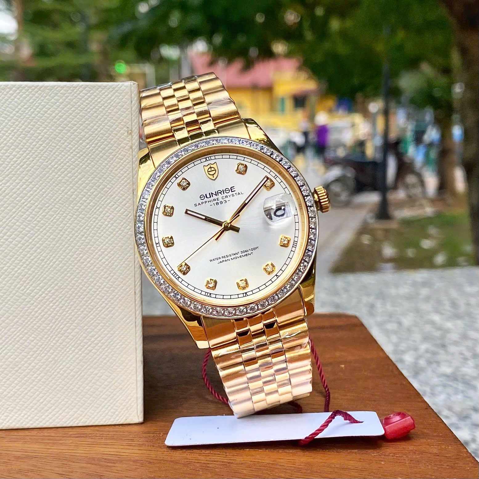 Sunrise 1255AA: Tuyệt Phẩm Tiểu Rolex – Đẳng Cấp Quý Ông Thành Đạt