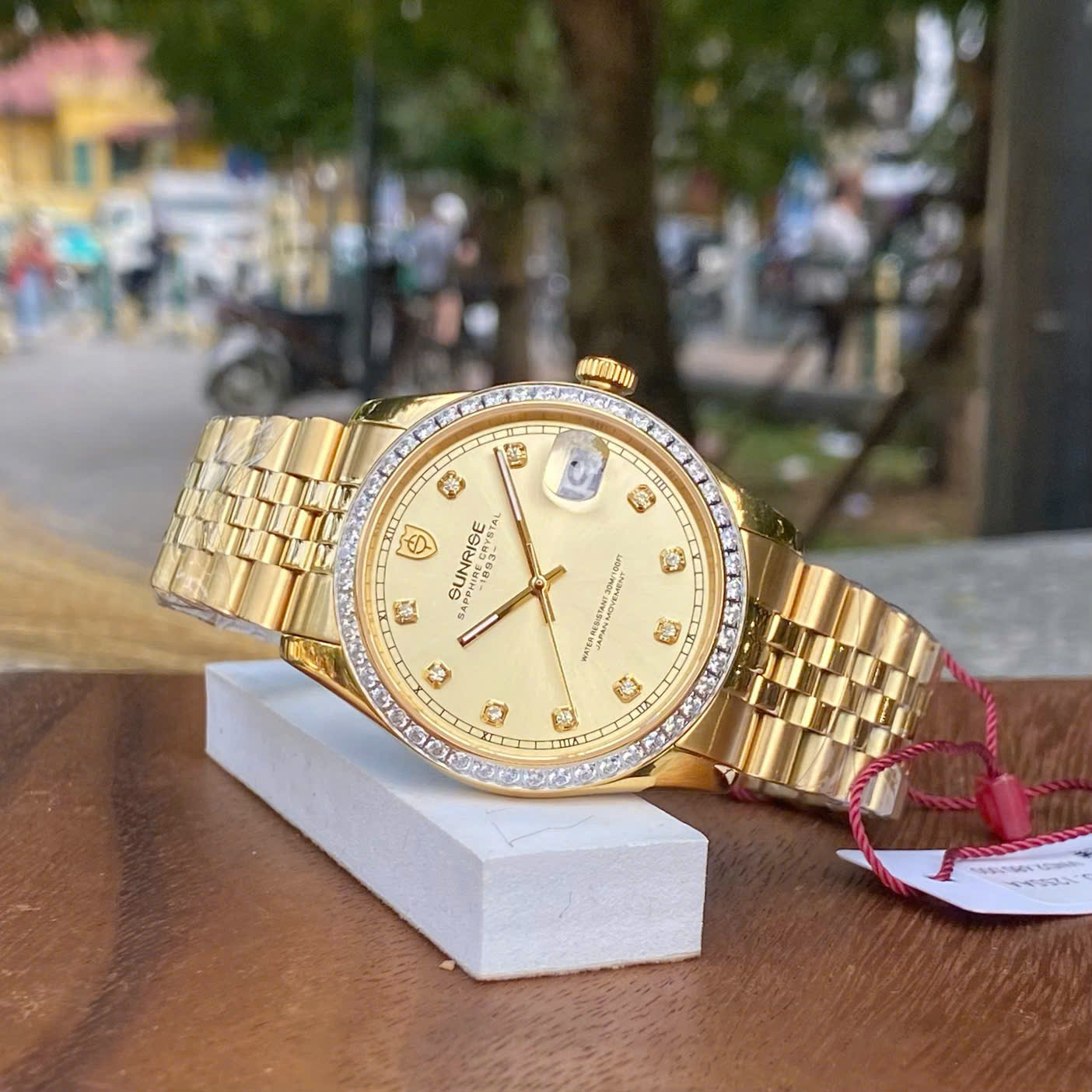 Sunrise 1255AA: Tuyệt Phẩm Tiểu Rolex – Đẳng Cấp Quý Ông Thành Đạt