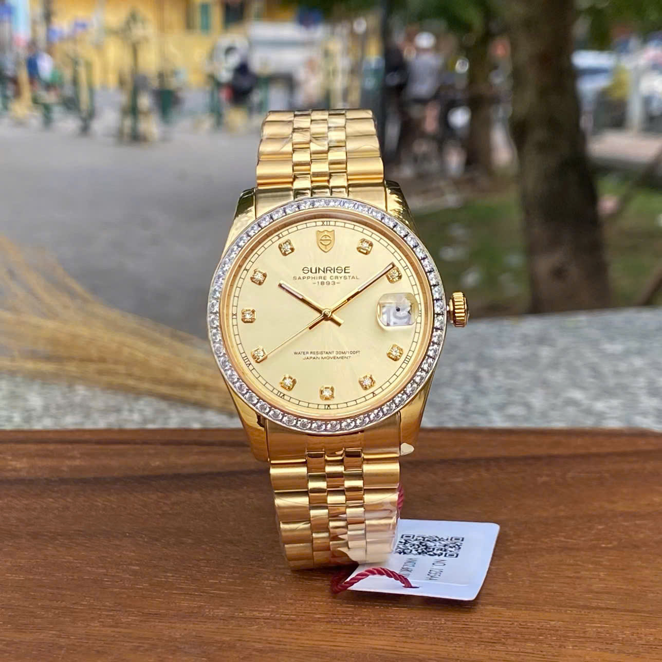 Sunrise 1255AA: Tuyệt Phẩm Tiểu Rolex – Đẳng Cấp Quý Ông Thành Đạt