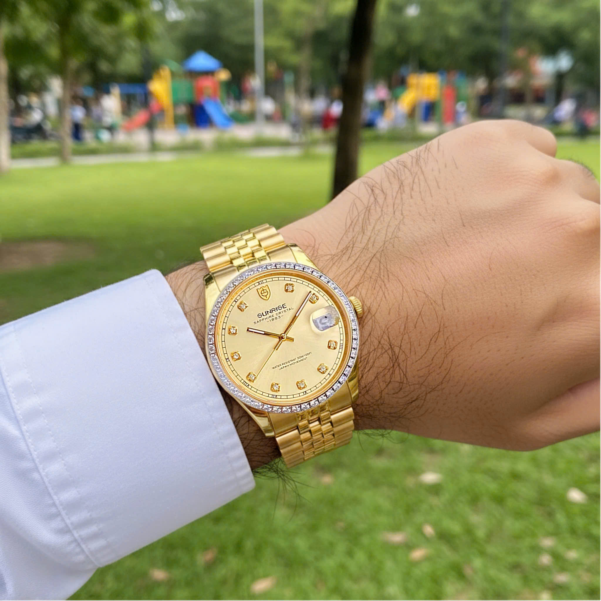 Sunrise 1255AA: Tuyệt Phẩm Tiểu Rolex – Đẳng Cấp Quý Ông Thành Đạt
