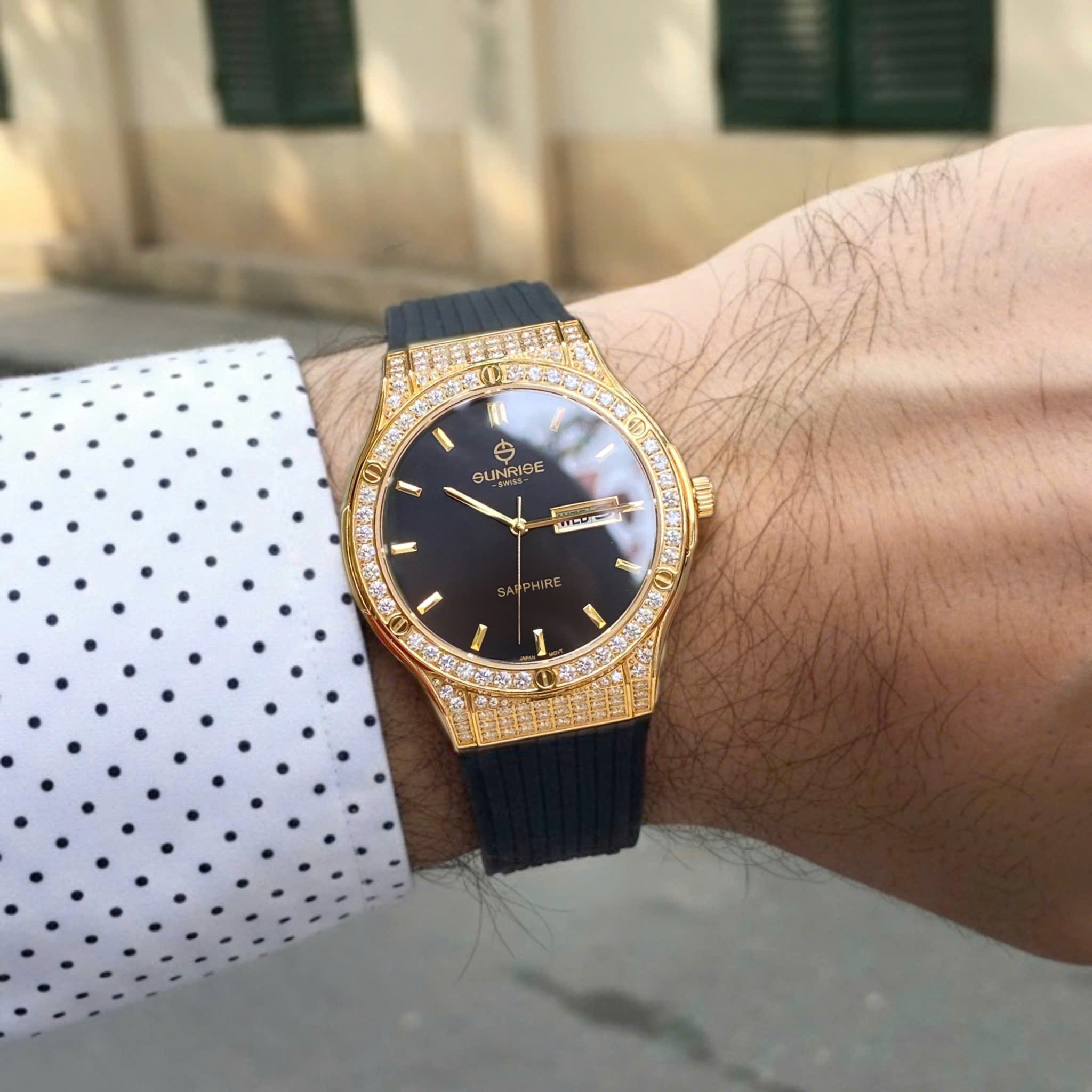 Đồng Hồ Nam Sunrise 1310CA Vàng Đính Đá - Kính Sapphire, Dây Cao Su Cao Cấp