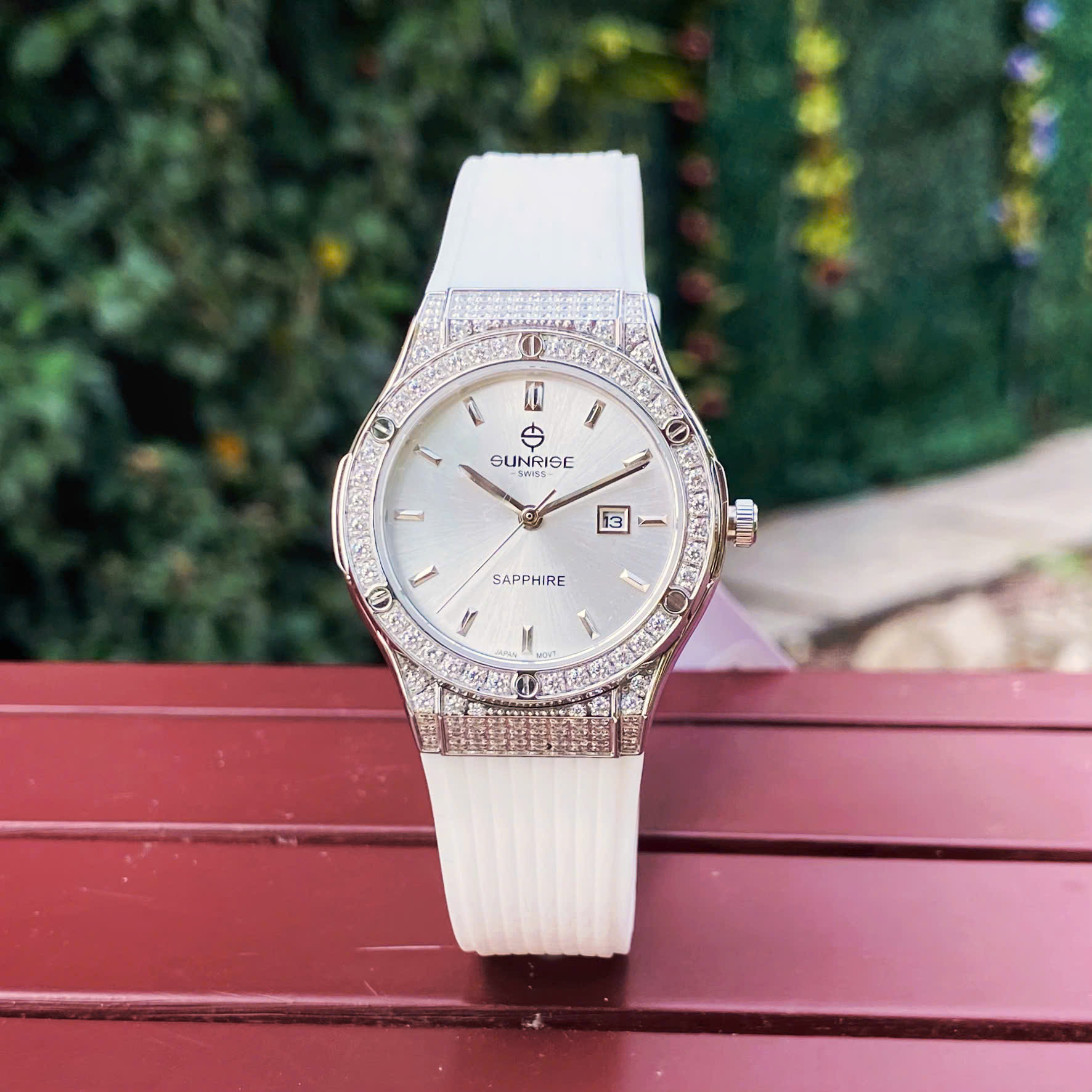 Đồng Hồ Nữ Sunrise 1310CA Vàng Lấp Lánh - Kính Sapphire, Dây Cao Su, Dễ Phối Đồ