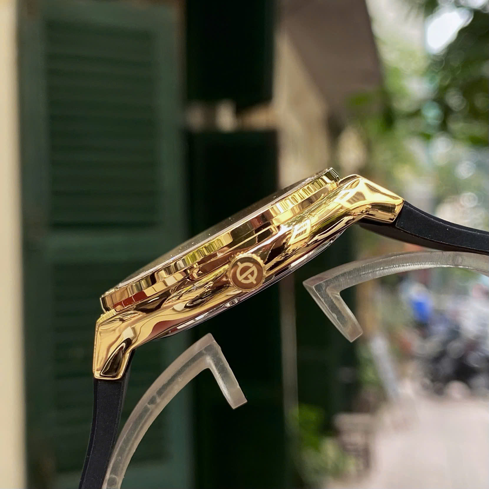 Đồng Hồ Nam Sunrise 1310CA Vàng Đính Đá - Kính Sapphire, Dây Cao Su Cao Cấp