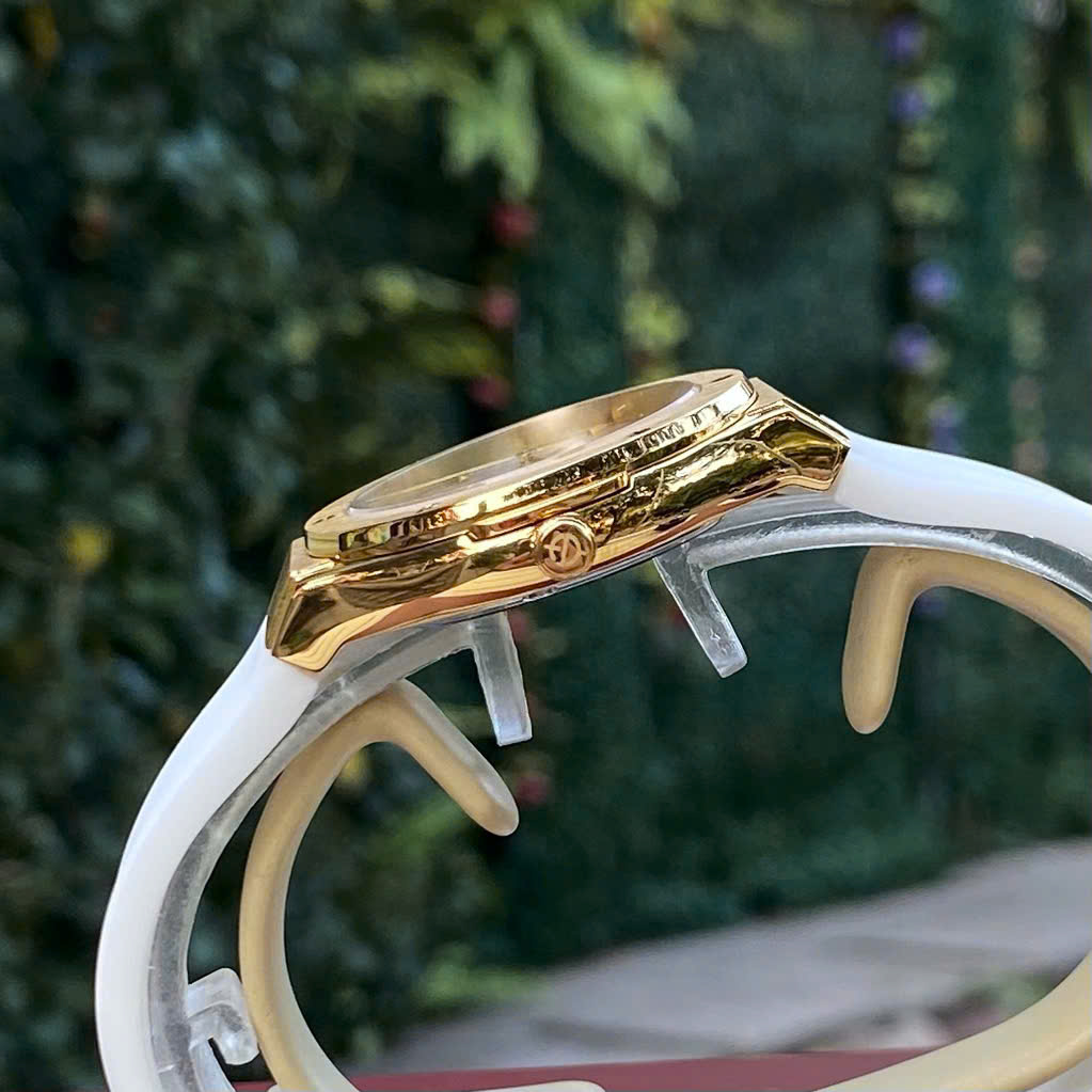 Đồng Hồ Nữ Sunrise 1310JA - Tiểu Hublot Cá Tính