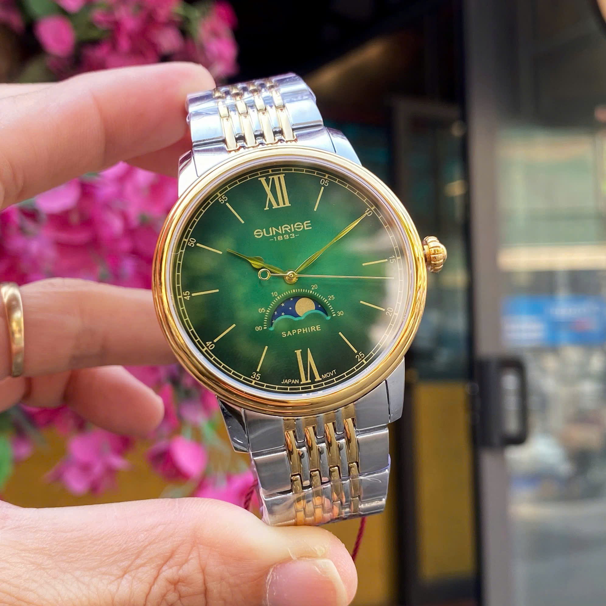 Đồng Hồ Nam Sunrise 1346SA: Sắc Xanh Lục Bảo Đẳng Cấp & Sang Trọng