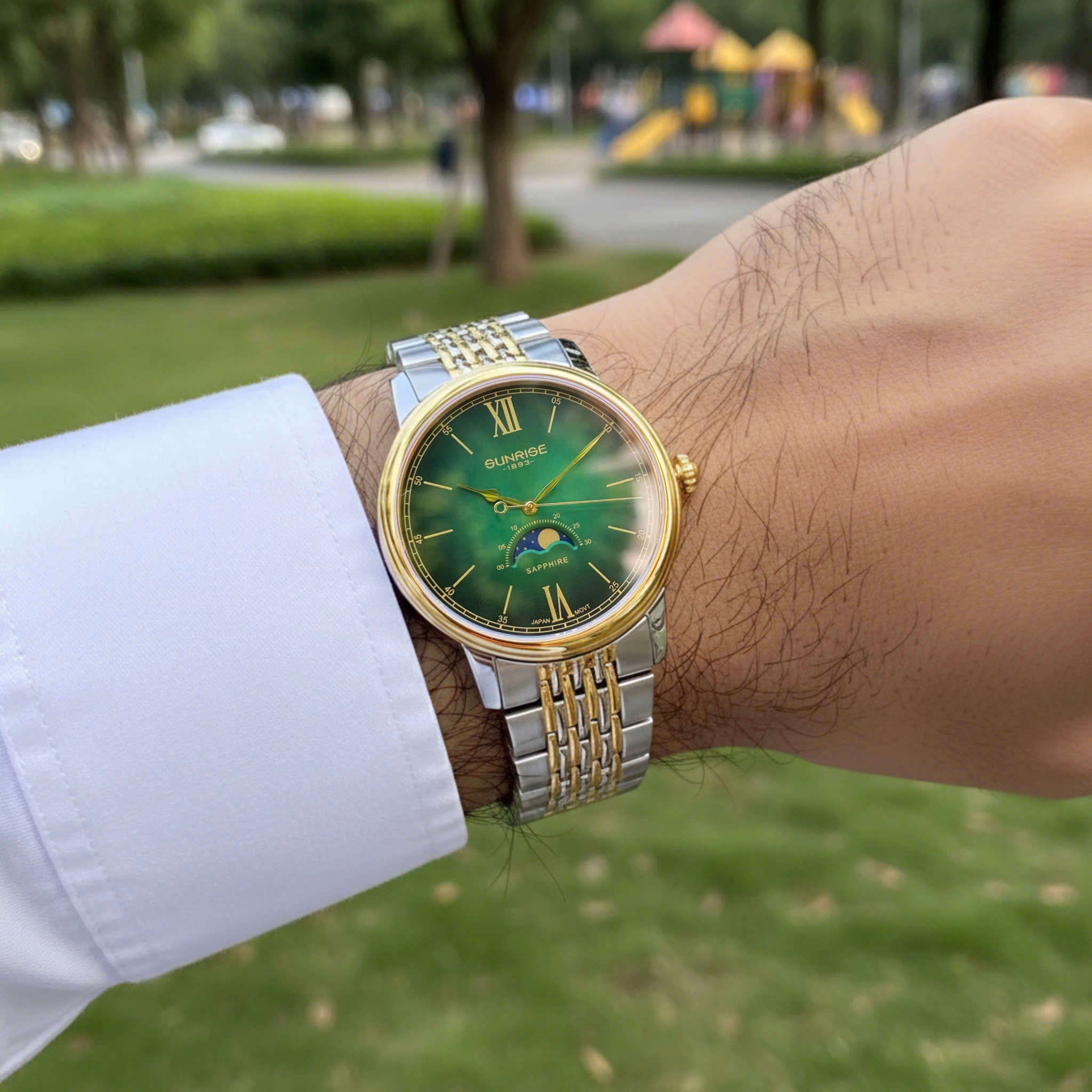 Đồng Hồ Nam Sunrise 1346SA: Sắc Xanh Lục Bảo Đẳng Cấp & Sang Trọng