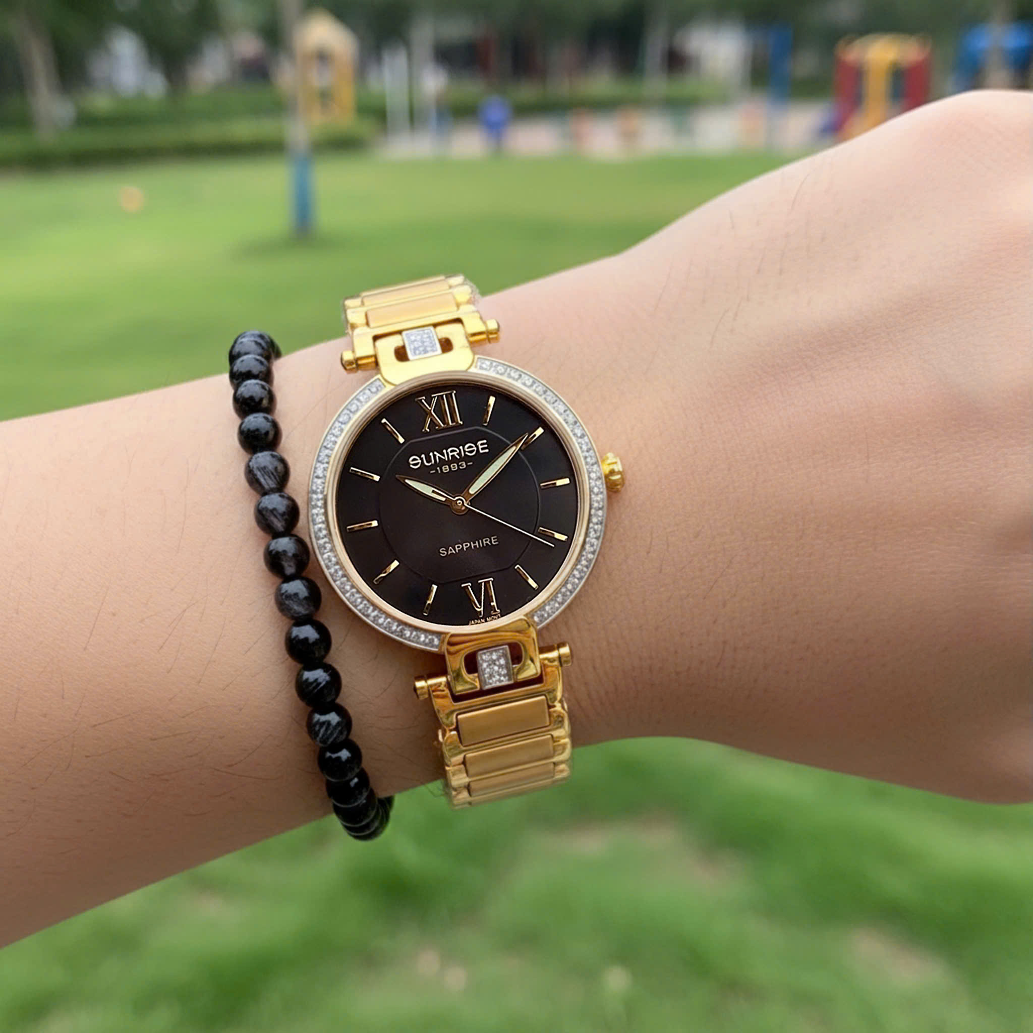 Đồng Hồ Nữ Sunrise 2209AB: Vẻ Đẹp Sang Trọng, Tỏa Sáng Mọi Góc Nhìn