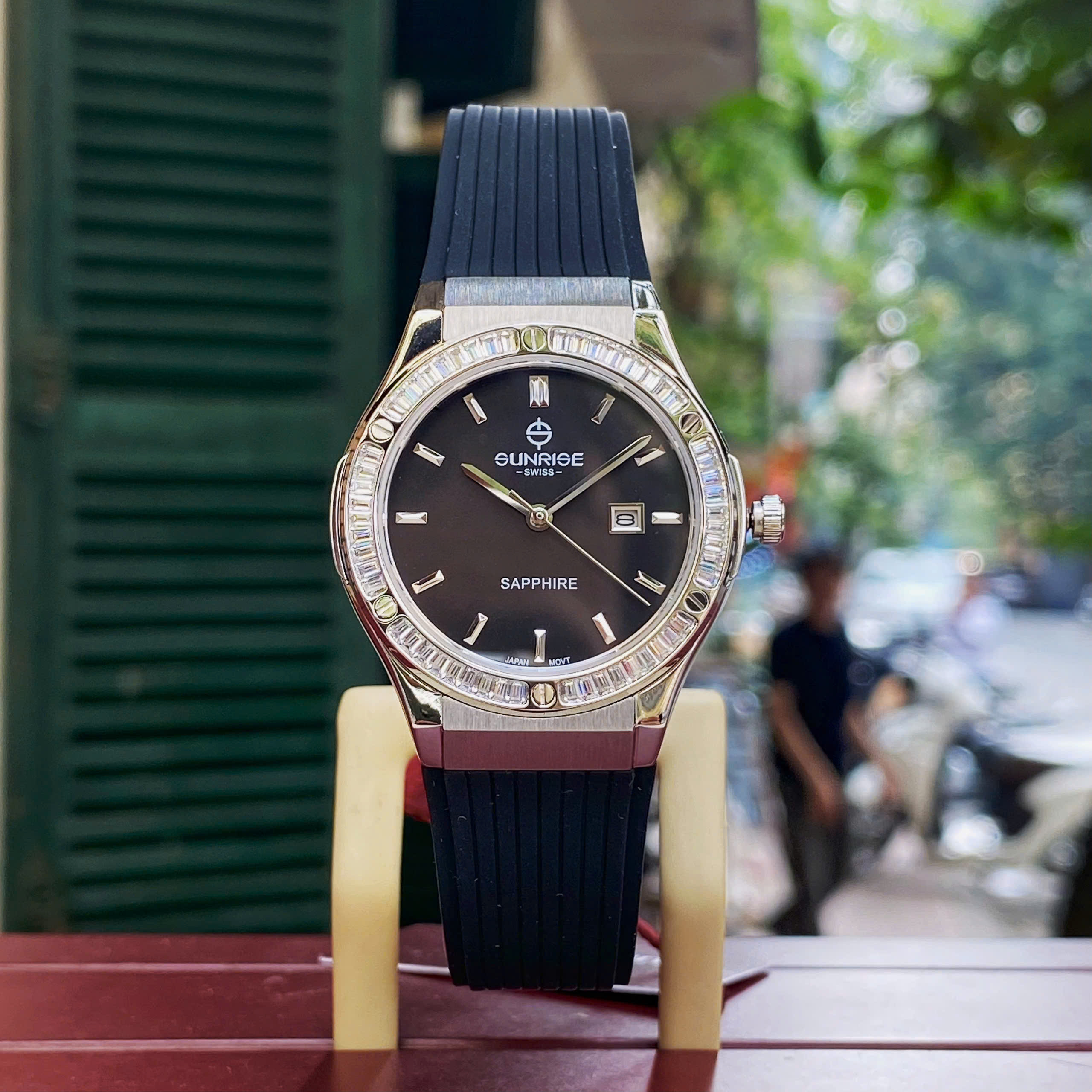 Đồng Hồ Nữ Sunrise 2310CB - Luxury Sport Pha Lê Lấp Lánh