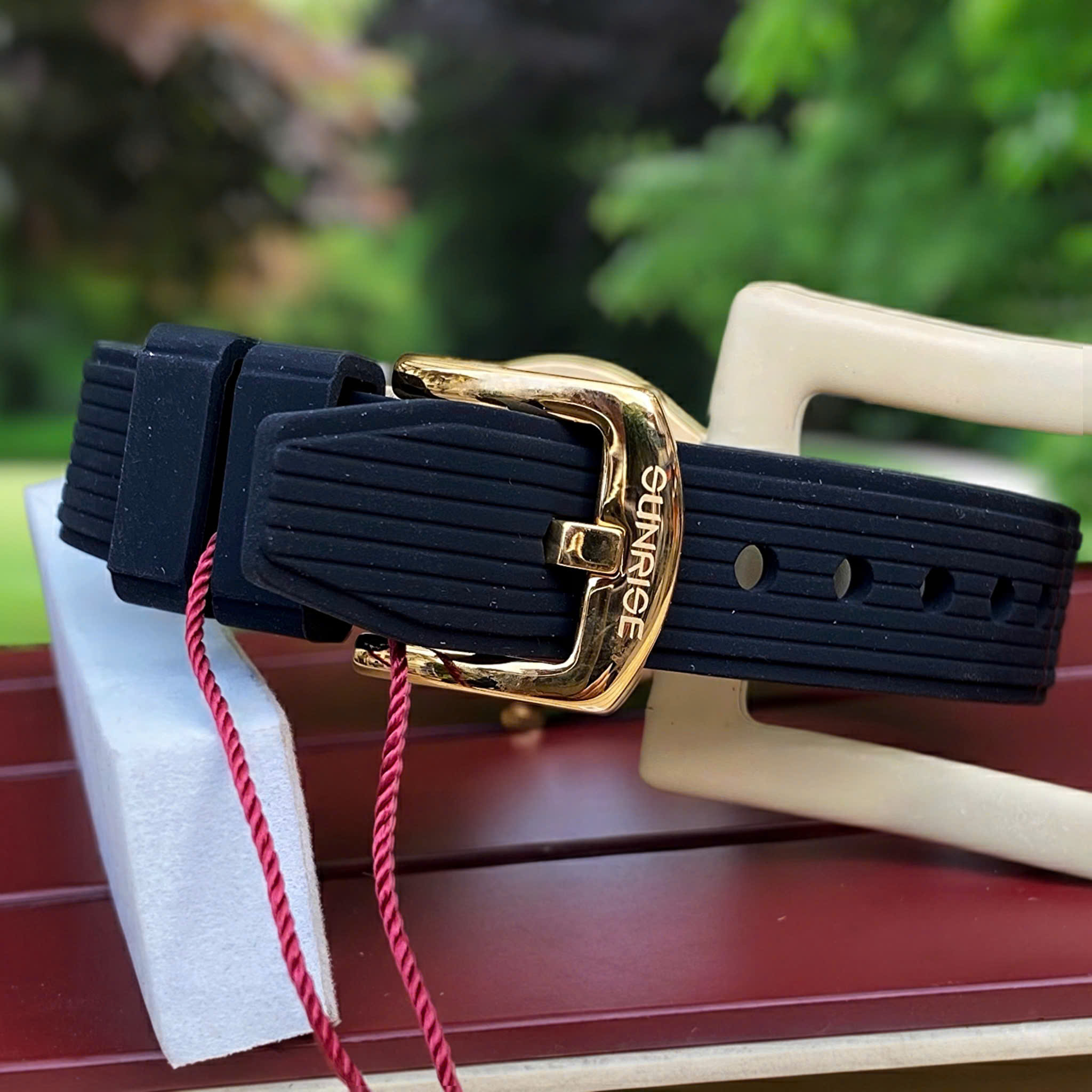 Đồng Hồ Nữ Sunrise 2310CB - Luxury Sport Pha Lê Lấp Lánh