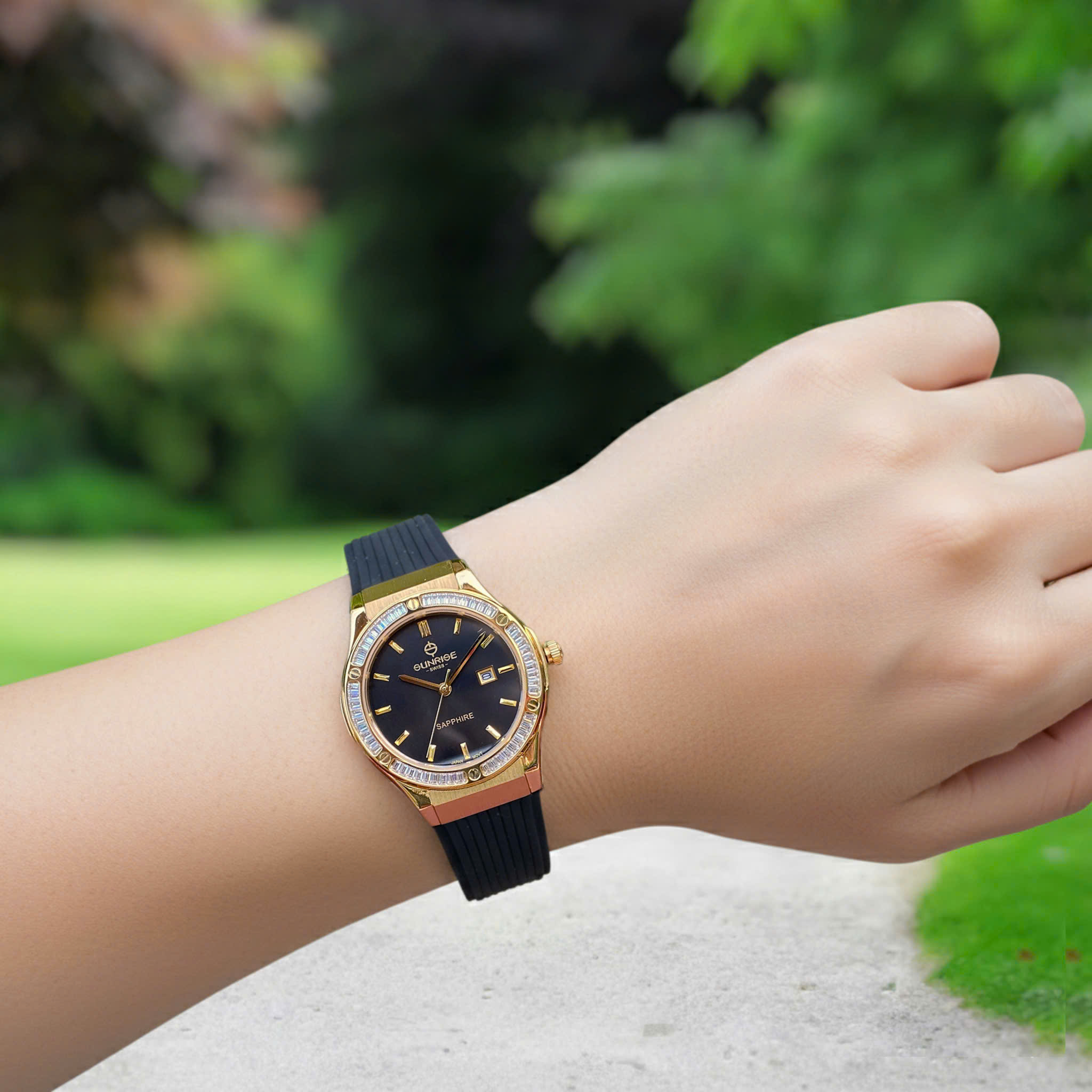 Đồng Hồ Nữ Sunrise 2310CB - Luxury Sport Pha Lê Lấp Lánh