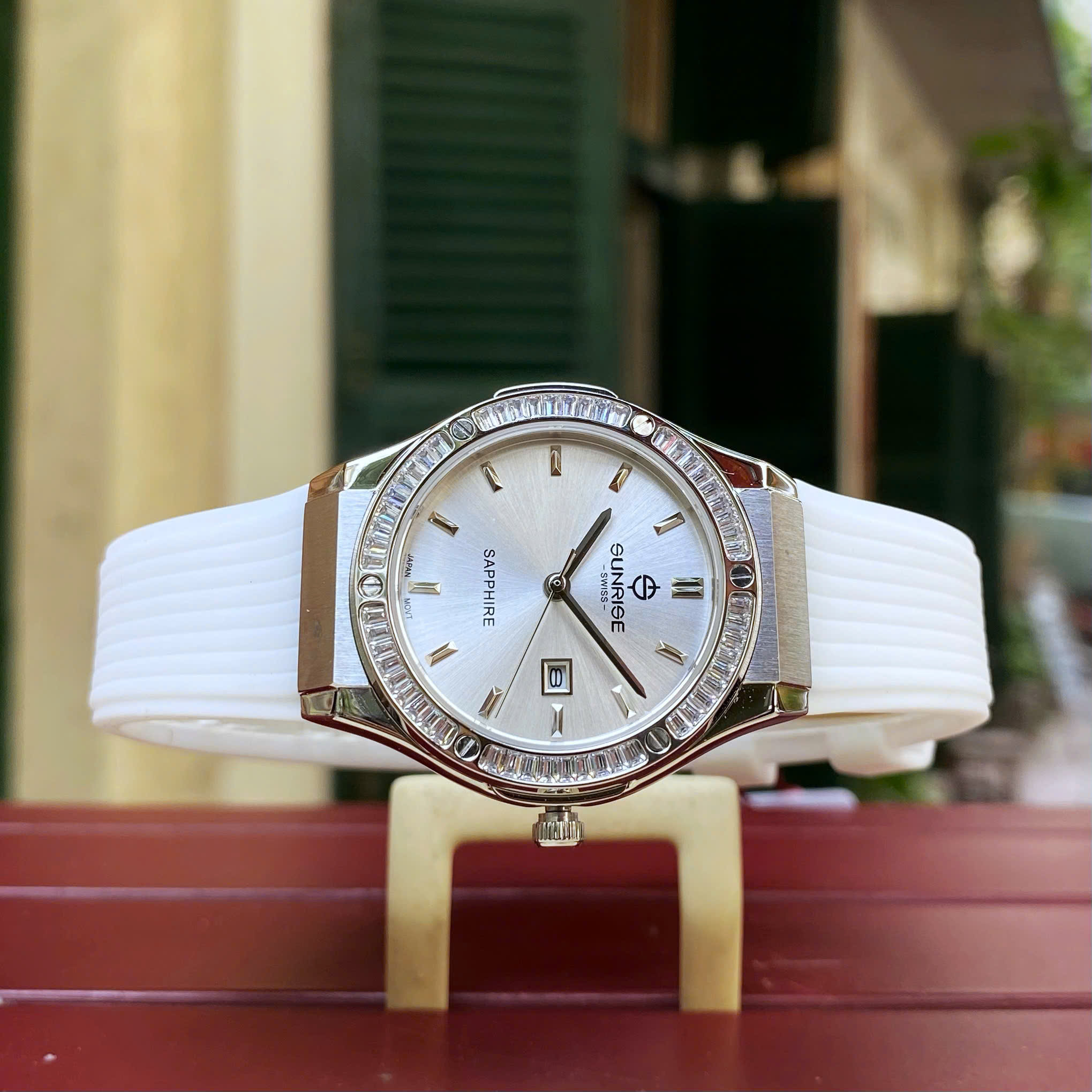 Đồng Hồ Nữ Sunrise 2310CB - Luxury Sport Pha Lê Lấp Lánh