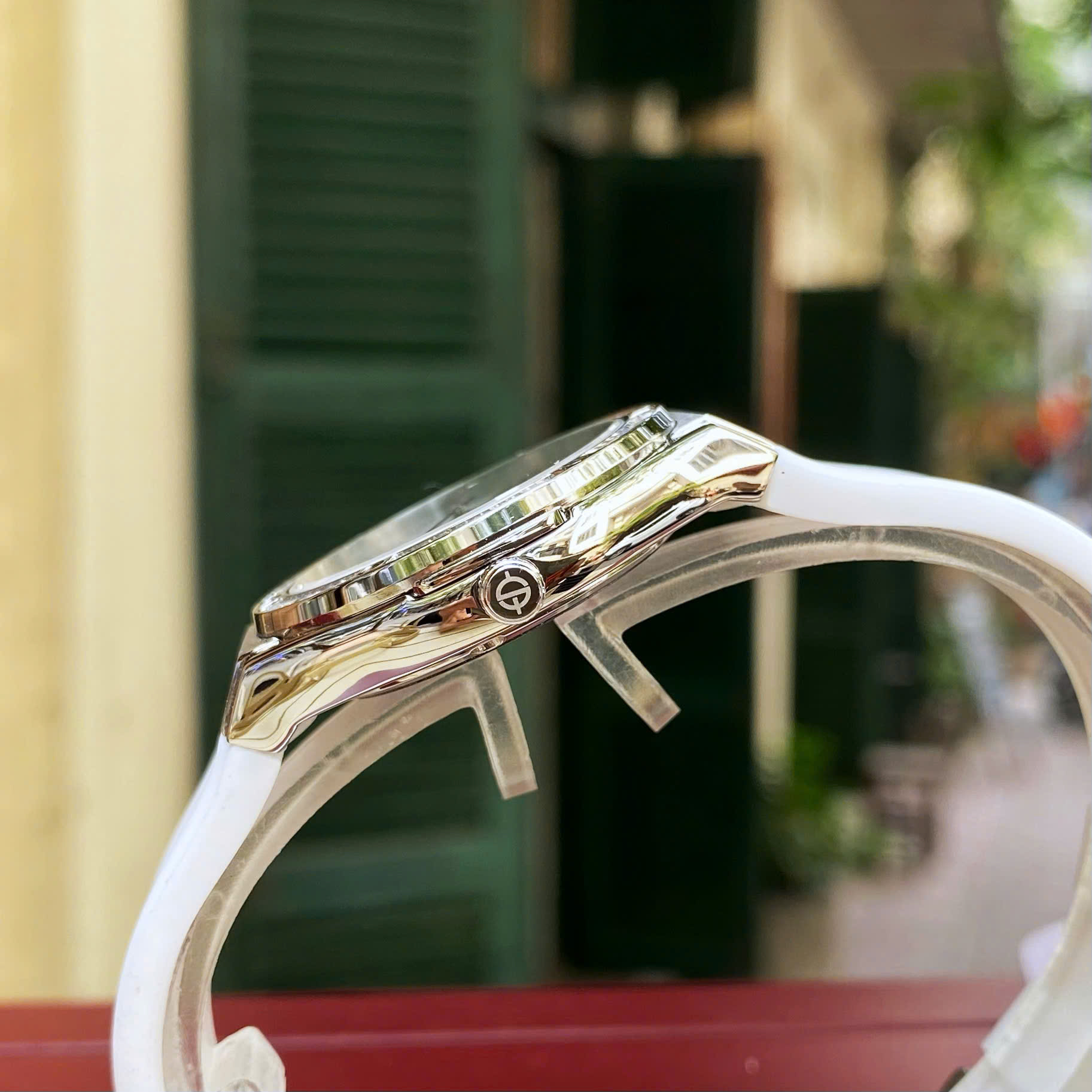 Đồng Hồ Nữ Sunrise 2310CB - Luxury Sport Pha Lê Lấp Lánh