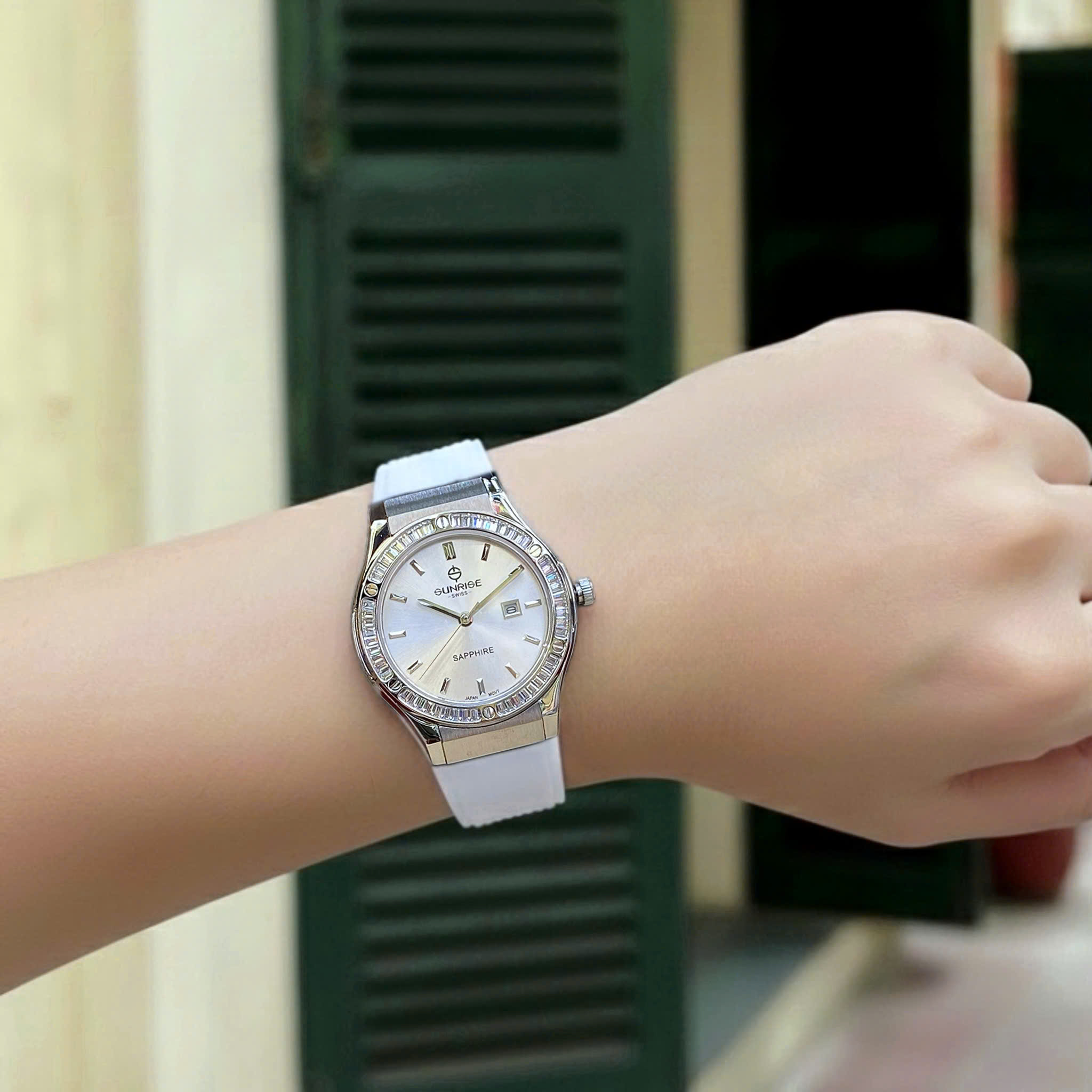 Đồng Hồ Nữ Sunrise 2310CB - Luxury Sport Pha Lê Lấp Lánh