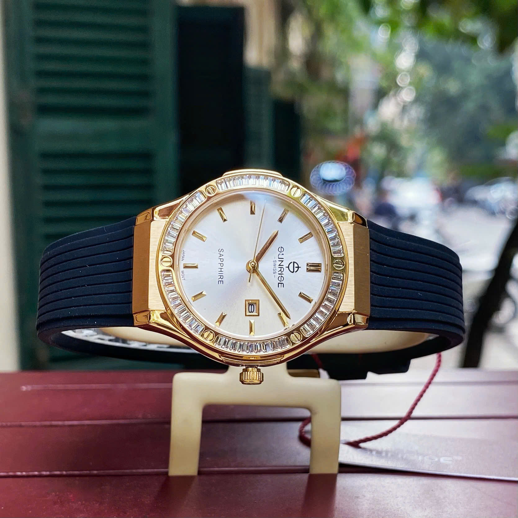 Đồng Hồ Nữ Sunrise 2310CB - Luxury Sport Pha Lê Lấp Lánh