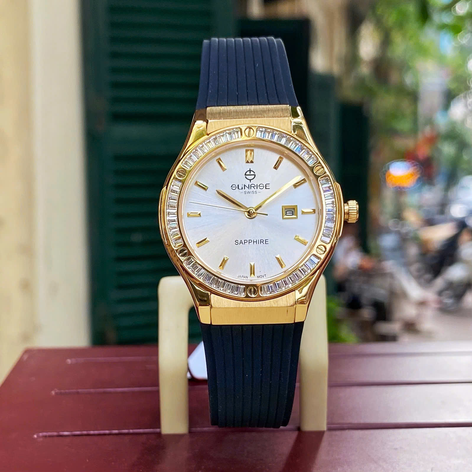 Đồng Hồ Nữ Sunrise 2310CB - Luxury Sport Pha Lê Lấp Lánh