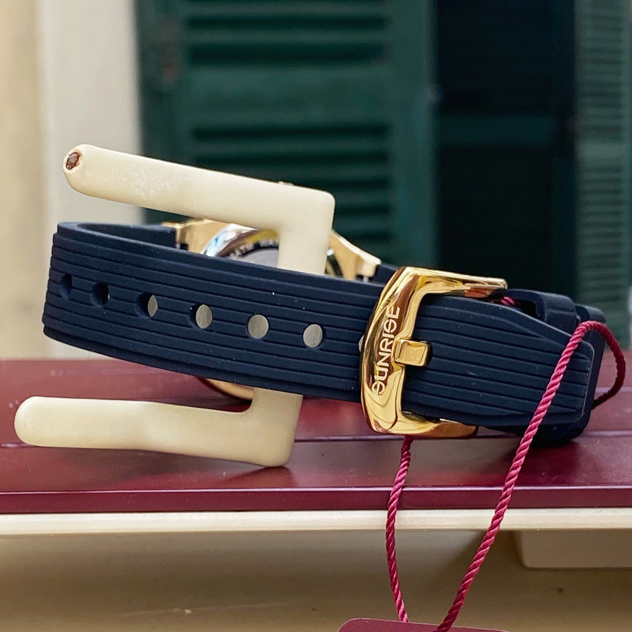 Đồng Hồ Nữ Sunrise 2310CB - Luxury Sport Pha Lê Lấp Lánh