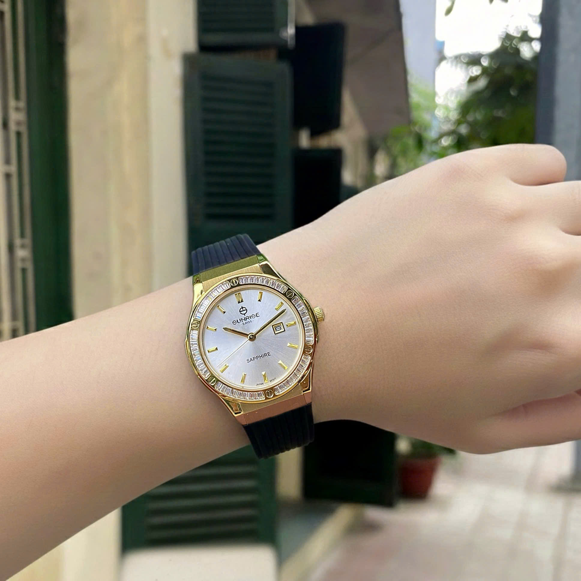 Đồng Hồ Nữ Sunrise 2310CB - Luxury Sport Pha Lê Lấp Lánh
