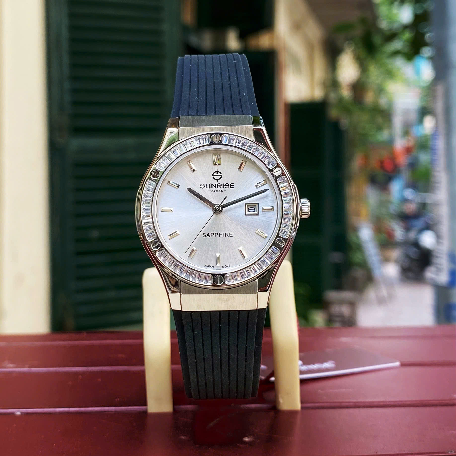 Đồng Hồ Nữ Sunrise 2310CB - Luxury Sport Pha Lê Lấp Lánh