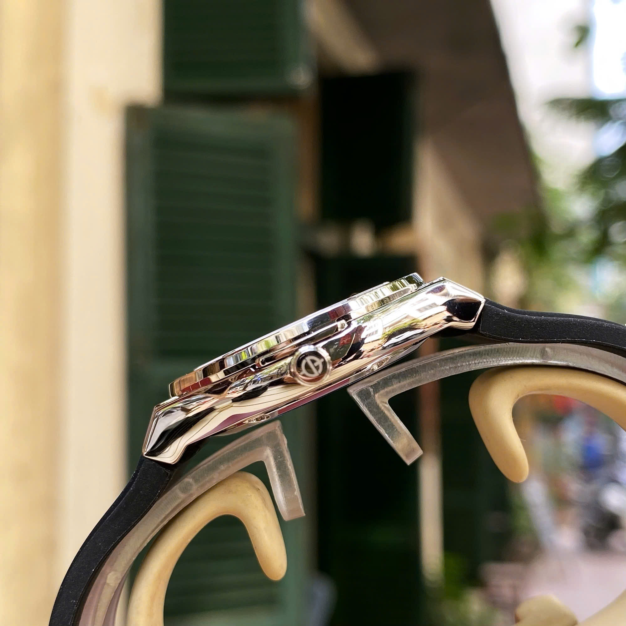 Đồng Hồ Nữ Sunrise 2310CB - Luxury Sport Pha Lê Lấp Lánh