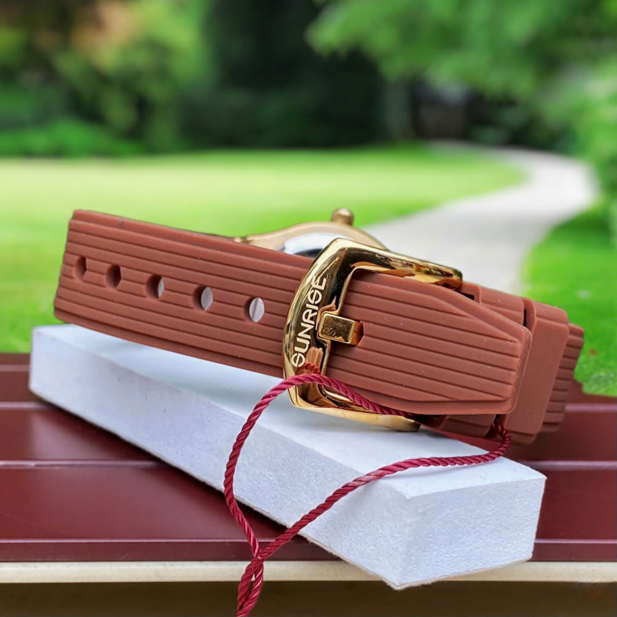 Đồng Hồ Nữ Sunrise 2310CB - Luxury Sport Pha Lê Lấp Lánh