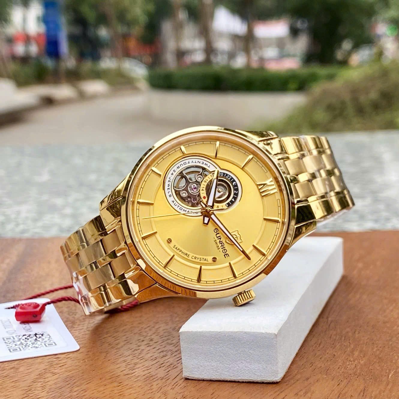Đồng Hồ Nam Sunrise 7002SC: Đẳng Cấp Open Heart, Bộ Máy Seiko Bền Bỉ