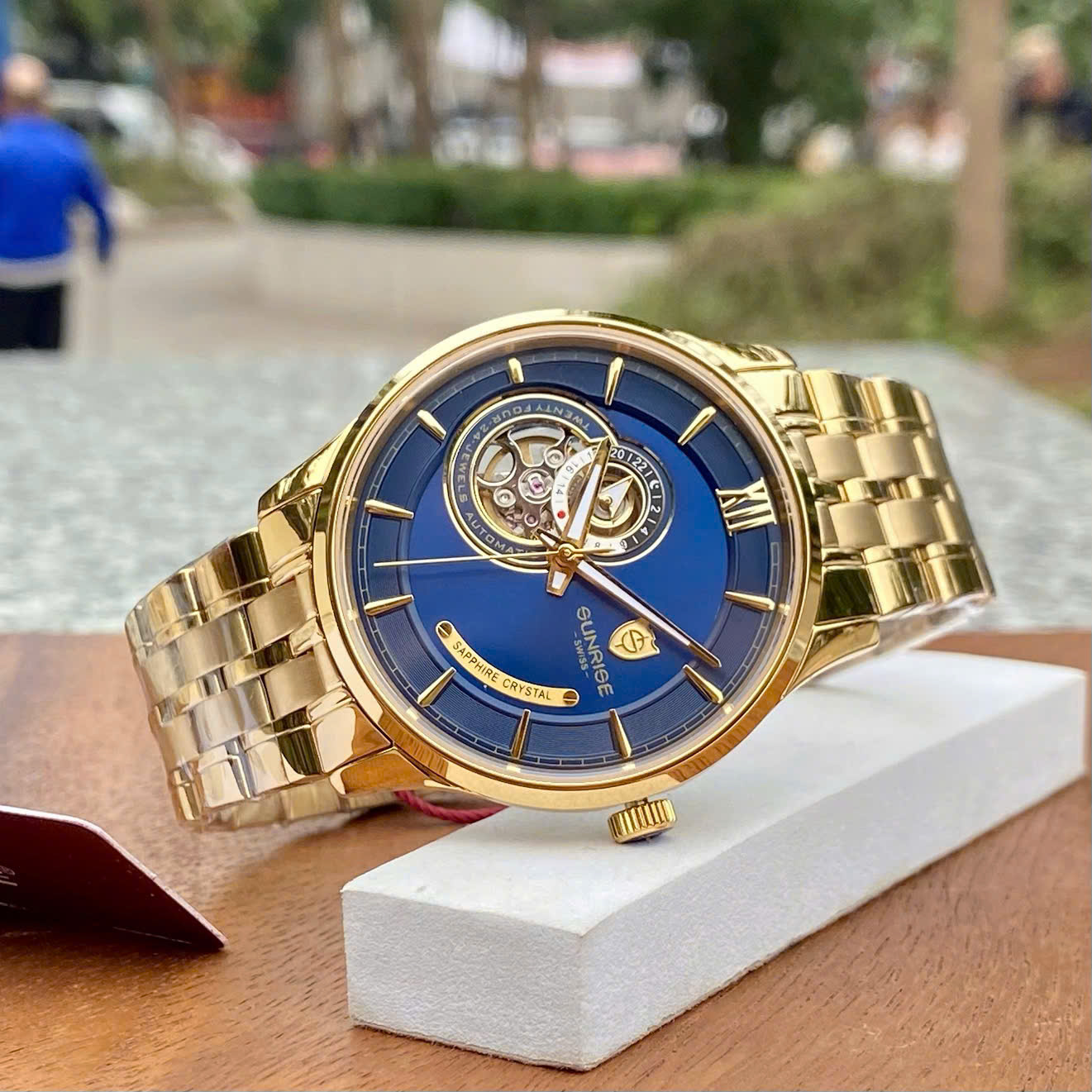 Đồng Hồ Nam Sunrise 7002SC: Đẳng Cấp Open Heart, Bộ Máy Seiko Bền Bỉ