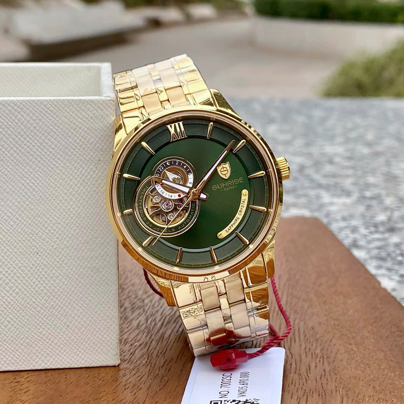 Đồng Hồ Nam Sunrise 7002SC: Đẳng Cấp Open Heart, Bộ Máy Seiko Bền Bỉ