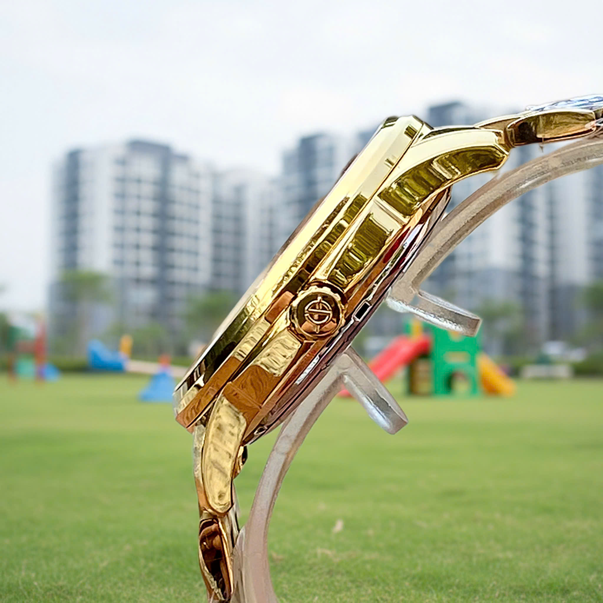 Sunrise 7015SA - Tuyệt Tác Open-Heart, Đánh Thức Mọi Mắt Nhìn