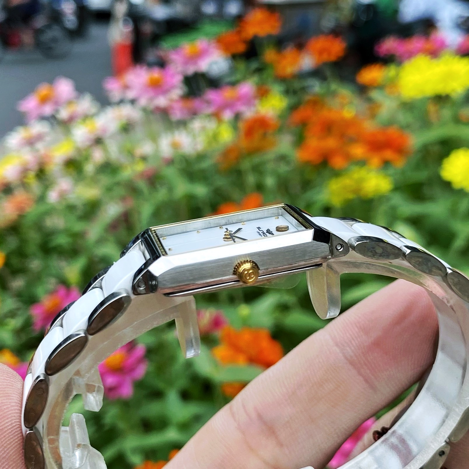 Đồng Hồ Sunrise Nữ Mặt Vuông SL8031.2112