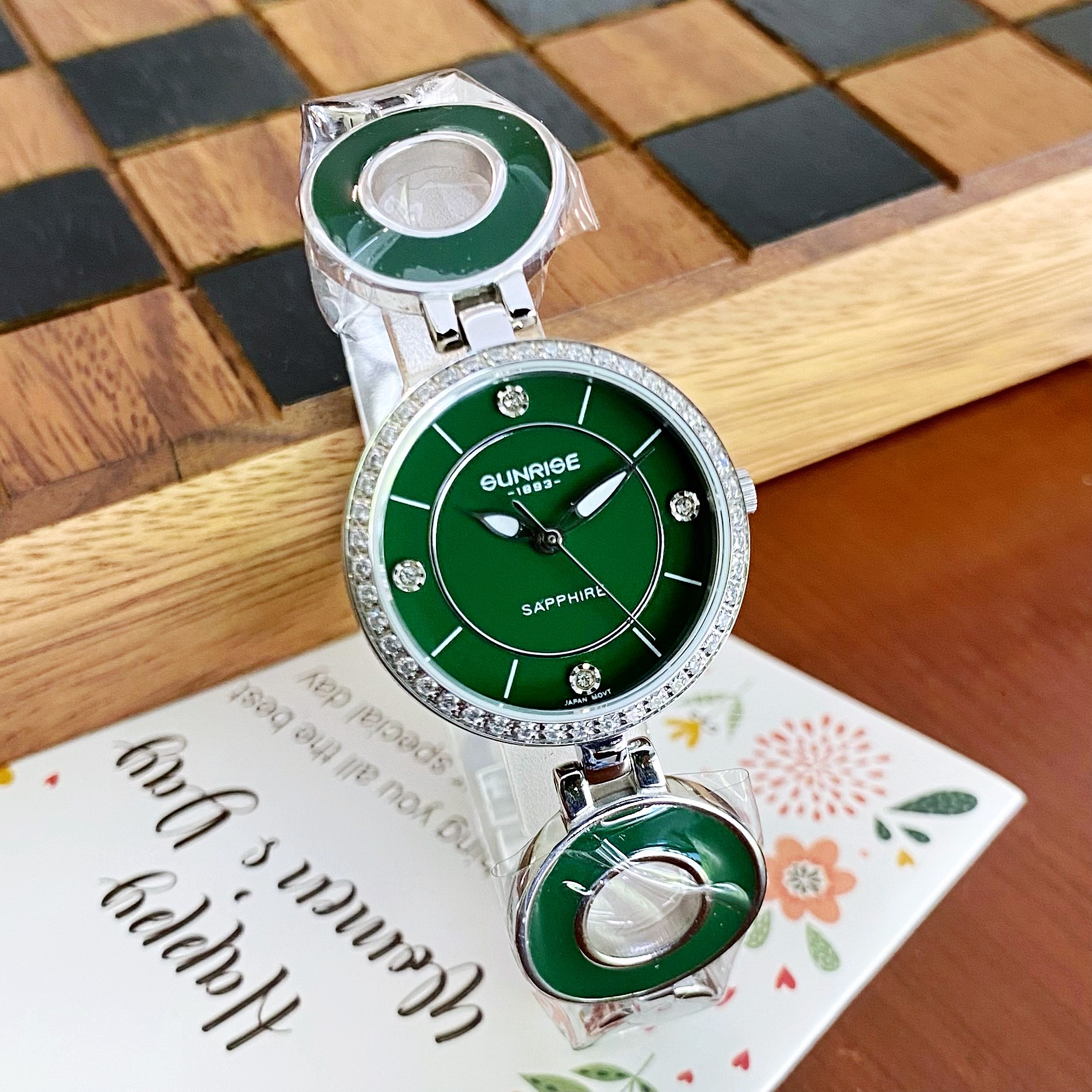 Đồng Hồ Sunrise Lắc 9011AA