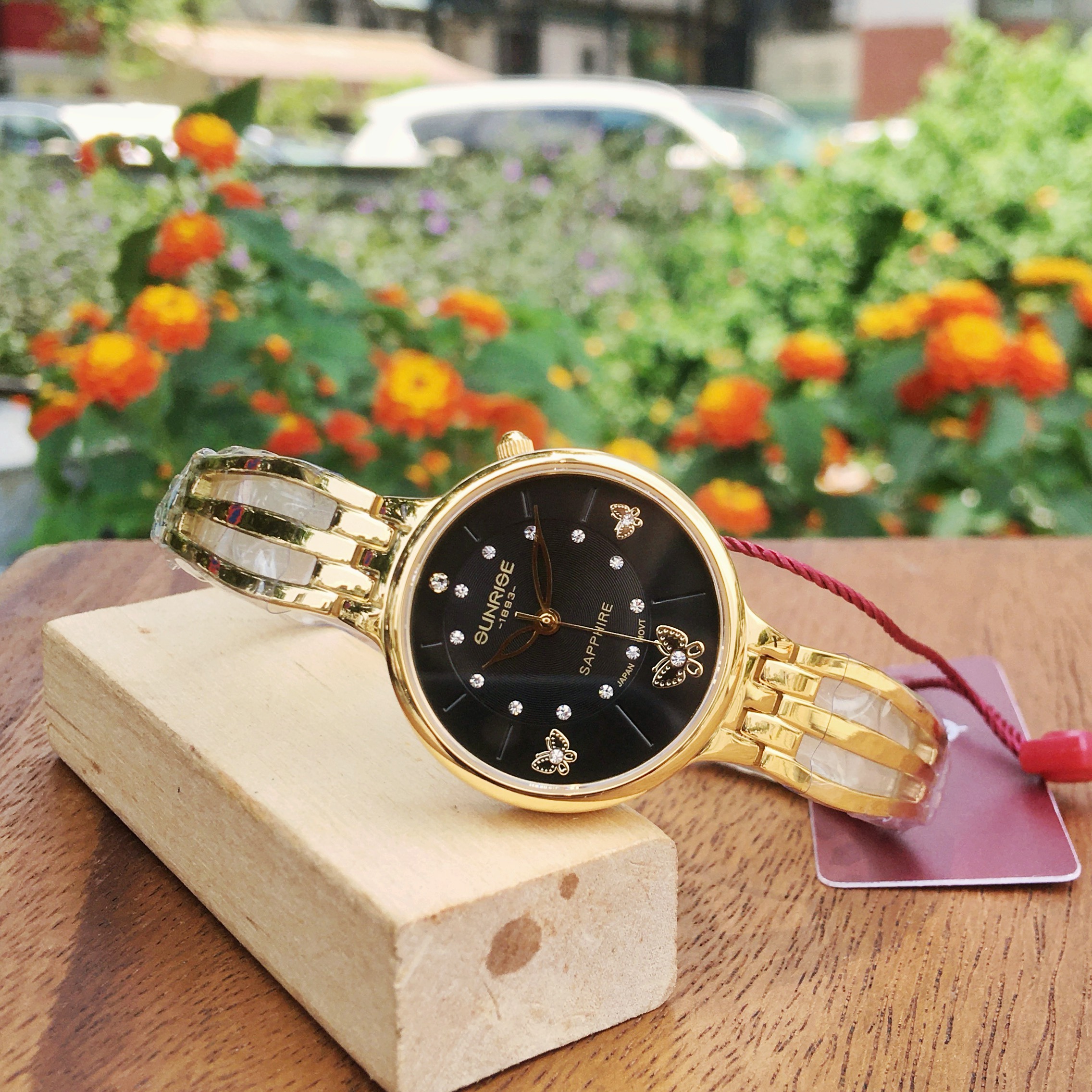 ĐỒNG HỒ LẮC NỮ SUNRISE 9012SWA CHÍNH HÃNG