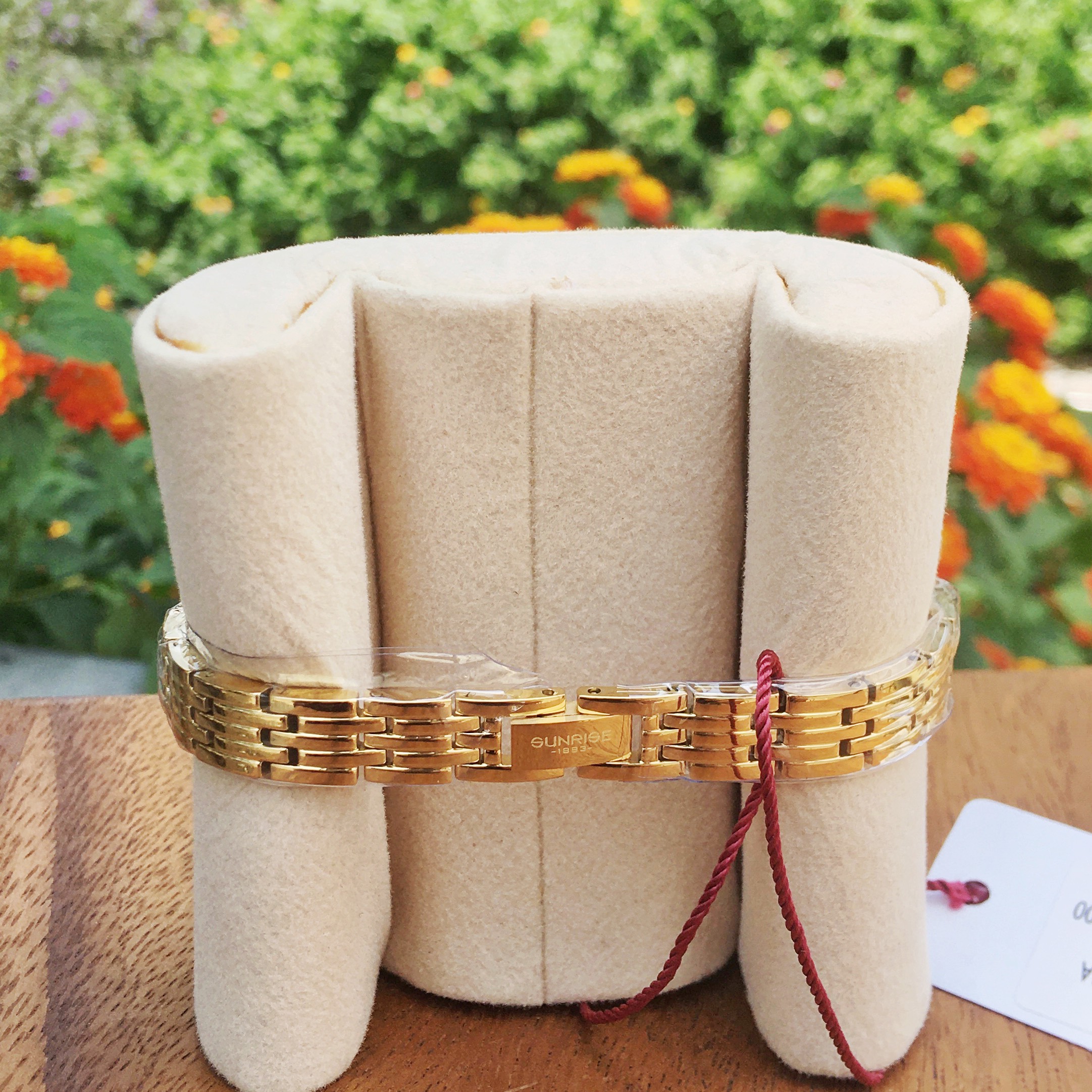 ĐỒNG HỒ LẮC NỮ SUNRISE 9012SWA CHÍNH HÃNG