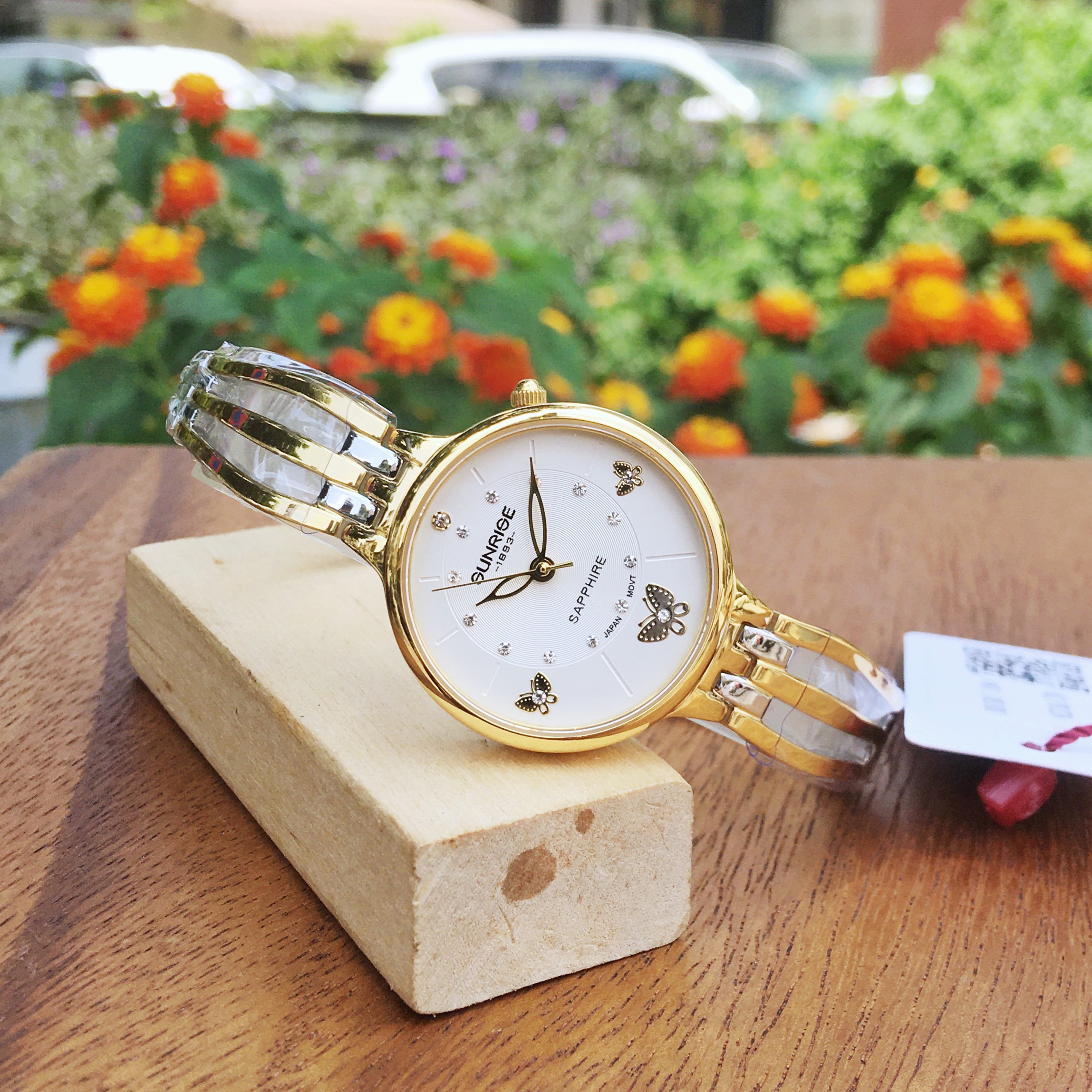 ĐỒNG HỒ LẮC NỮ SUNRISE 9012SWA CHÍNH HÃNG