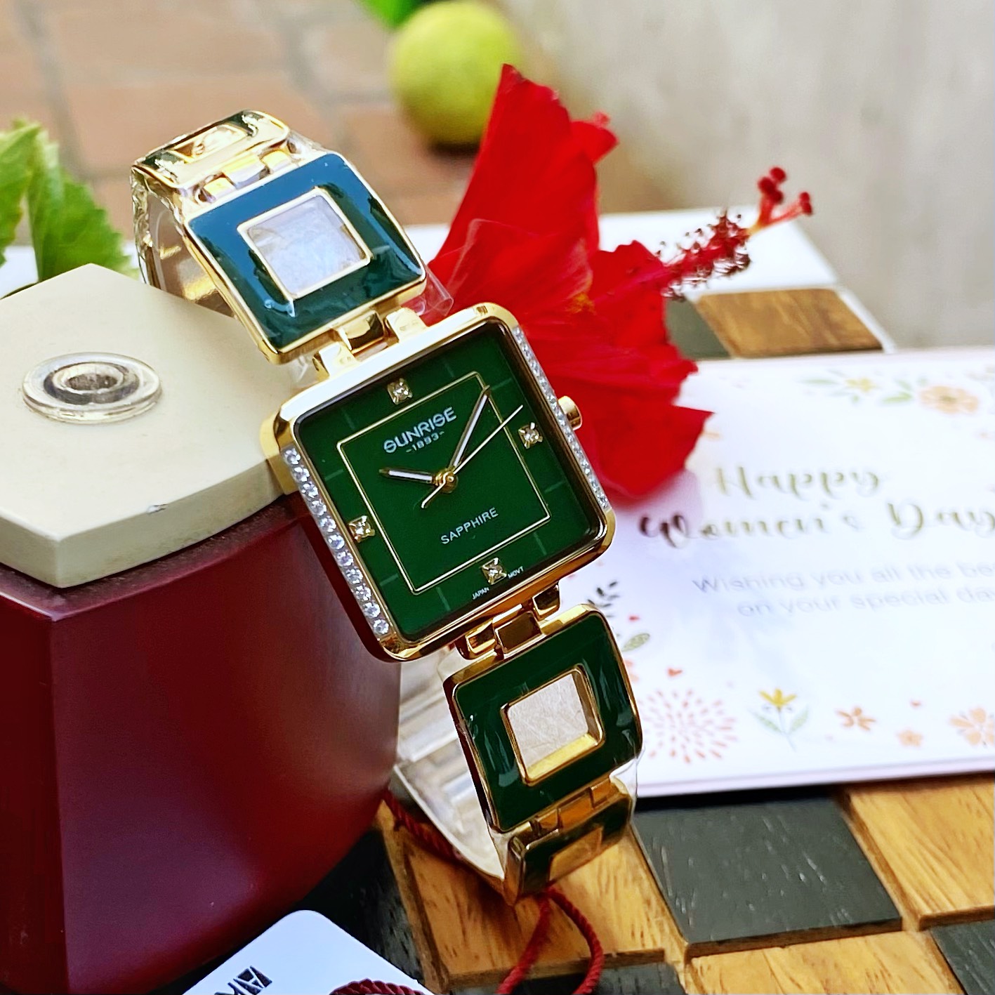 Đồng Hồ Lắc Nữ Sunrise 9016AA