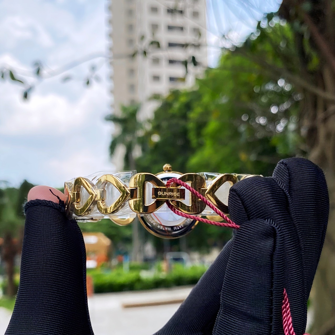 ĐỒNG HỒ LẮC TAY NỮ SUNRISE 9027SA CHÍNH HÃNG