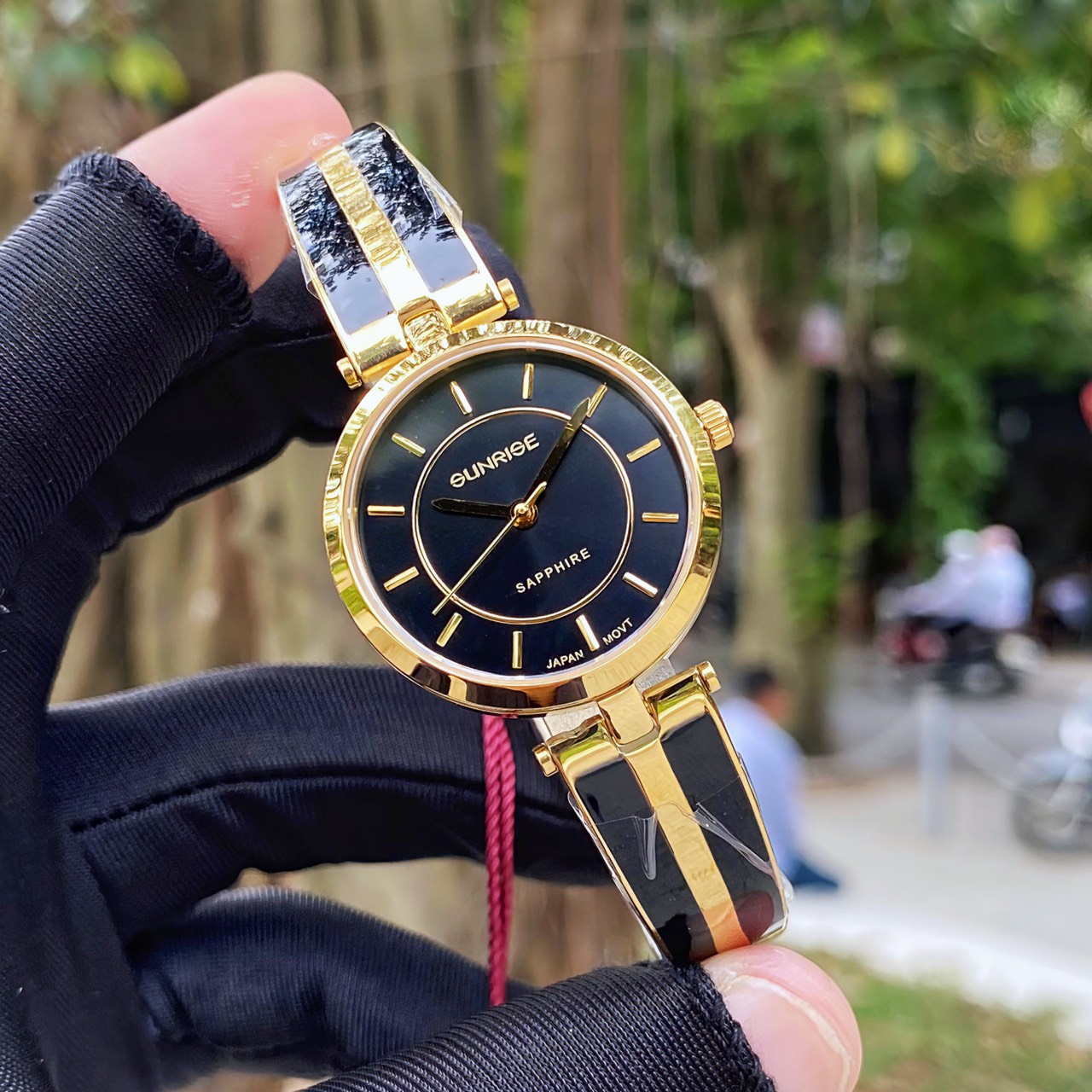 ĐỒNG HỒ LẮC TAY NỮ SUNRISE 9029A CHÍNH HÃNG