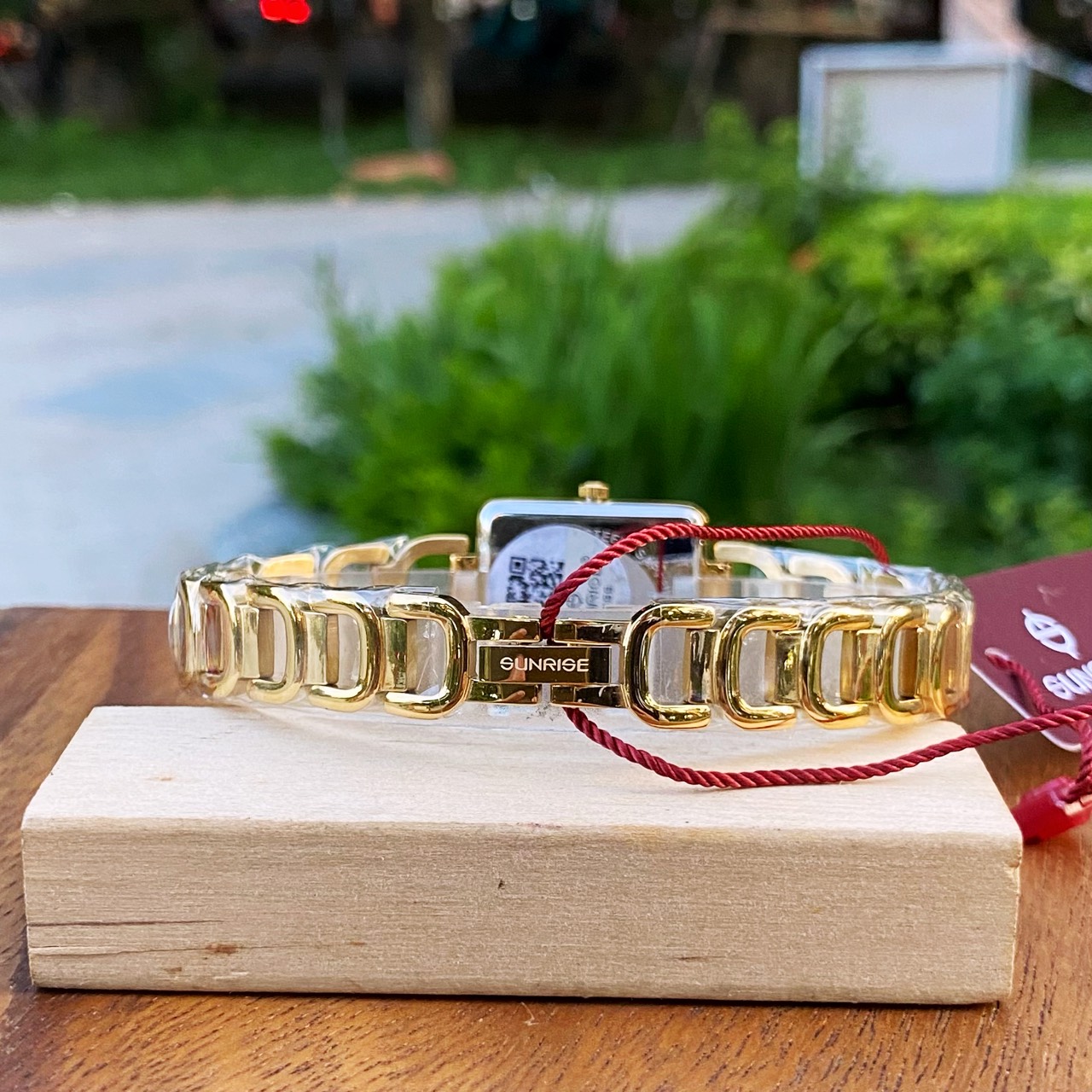 ĐỒNG HỒ LẮC TAY NỮ SUNRISE 9998SA CHÍNH HÃNG