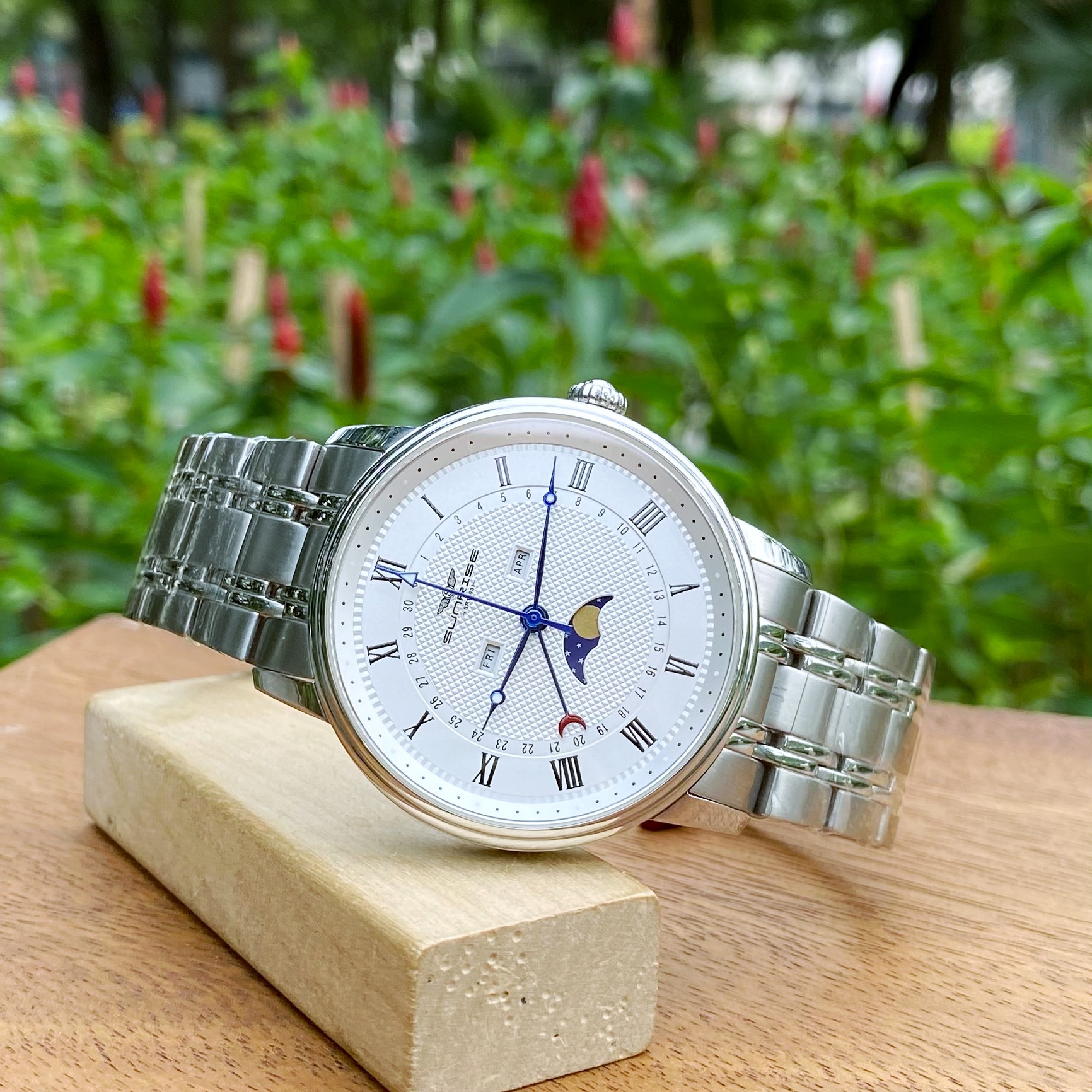 ĐỒNG HỒ NAM LỊCH TUẦN TRẮNG SUNRISE SG8762.1102