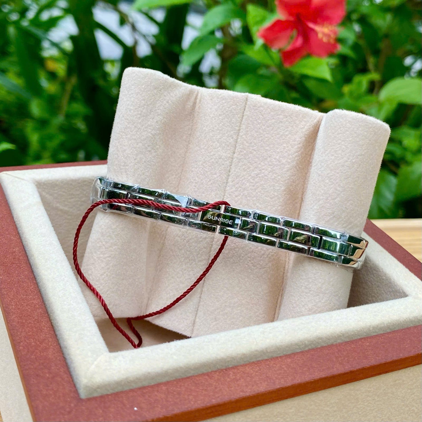 ĐỒNG HỒ LẮC NỮ SUNRISE SL727SWA CHÍNH HÃNG