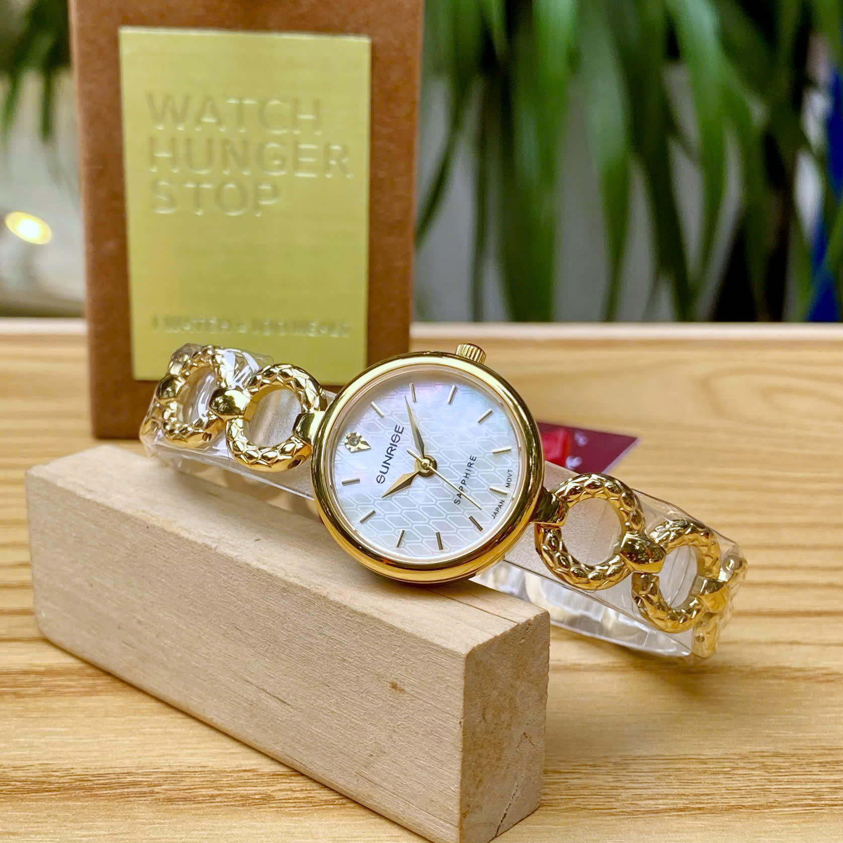 ĐỒNG HỒ LẮC NỮ SUNRISE SL9030SA CHÍNH HÃNG