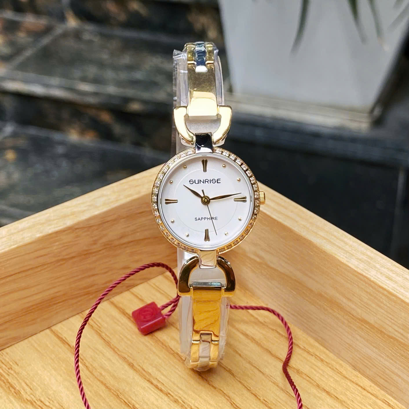 ĐỒNG HỒ LẮC NỮ SUNRISE SL905SXA CHÍNH HÃNG