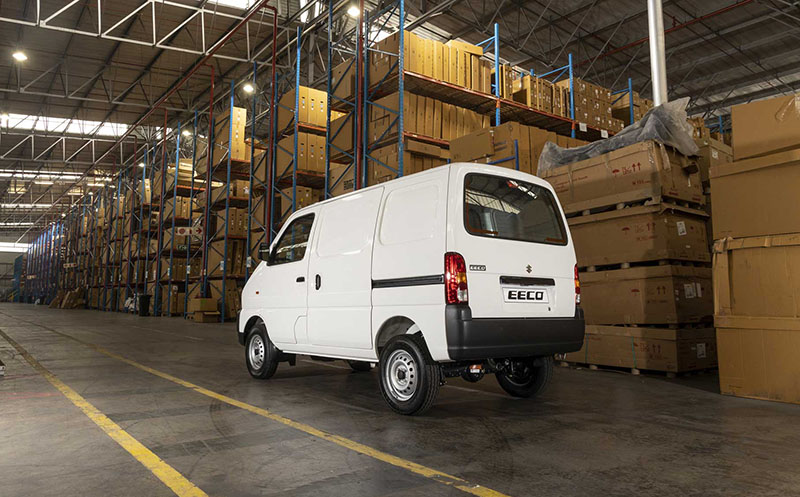 Phần đuôi xe Suzuki Eeco Van