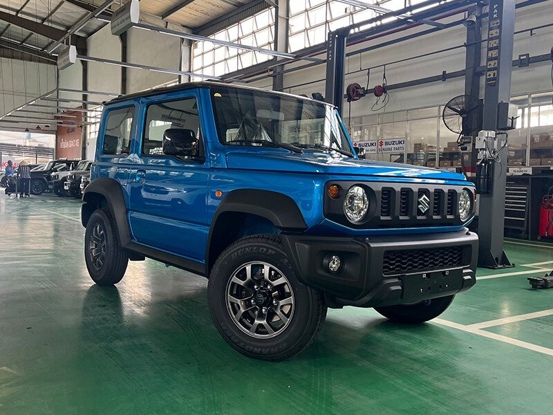 Suzuki Jimny (2 tông màu)