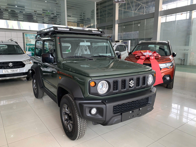 Suzuki Jimny Xanh Rêu