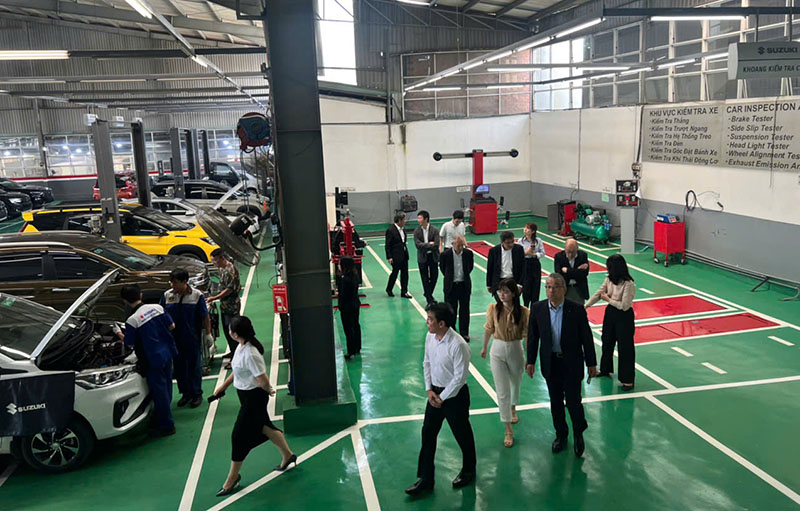 Suzuki Việt Long Đón Tiếp Đoàn Lãnh Đạo SMC Từ Suzuki Nhật Bản