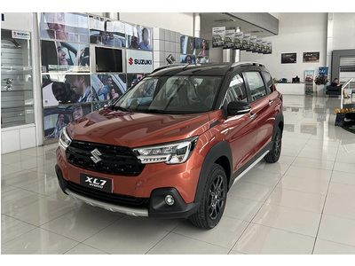 Suzuki XL7 Hybrid Màu Cam Nóc Đen | Báo giá lăn bánh và khuyến mãi