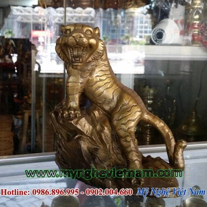 T­ượng hổ bằng đồng cao 16cm đứng núi